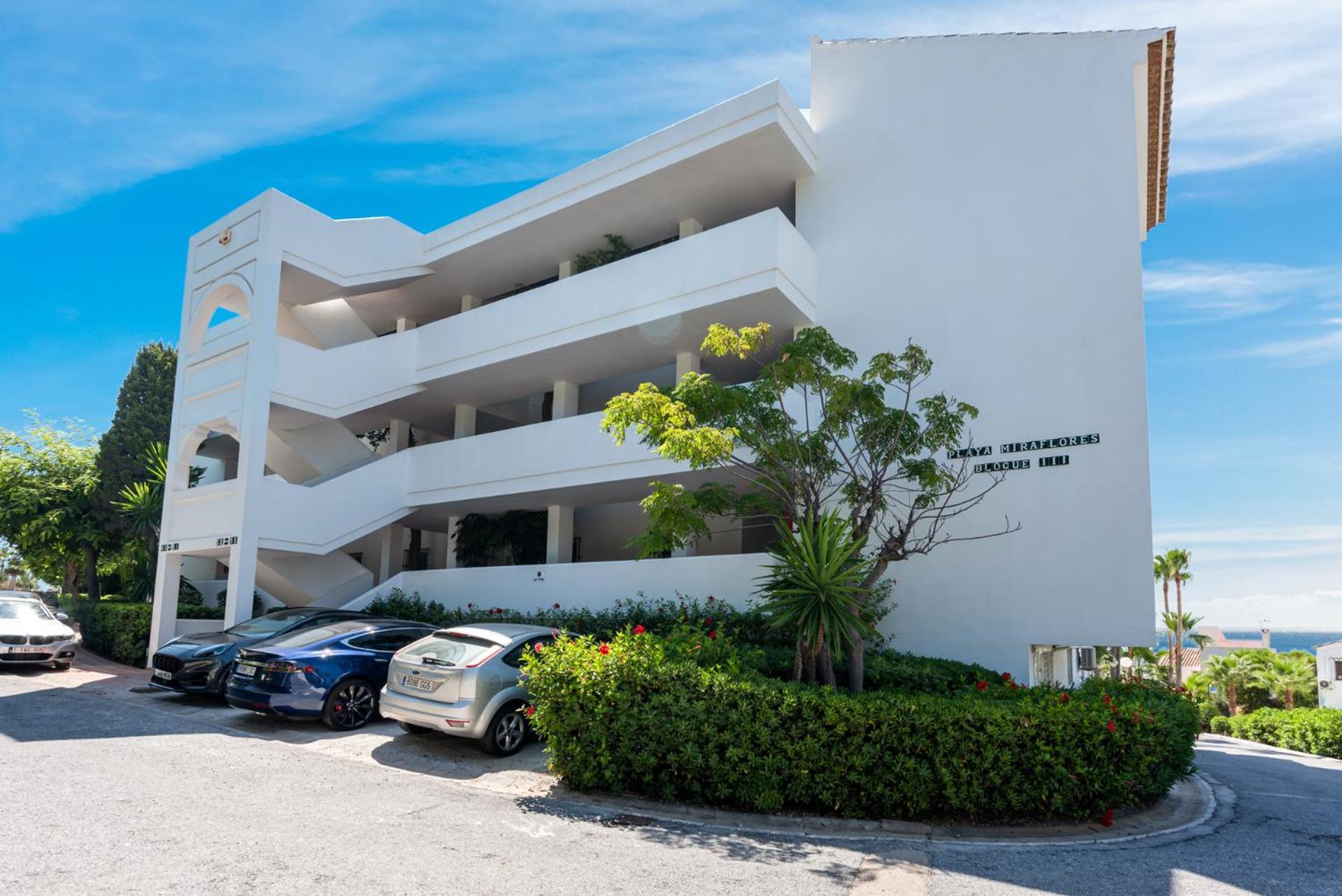 Miraflores Apartments By The Beach Costa Del Sol Sitio de Calahonda Екстериор снимка