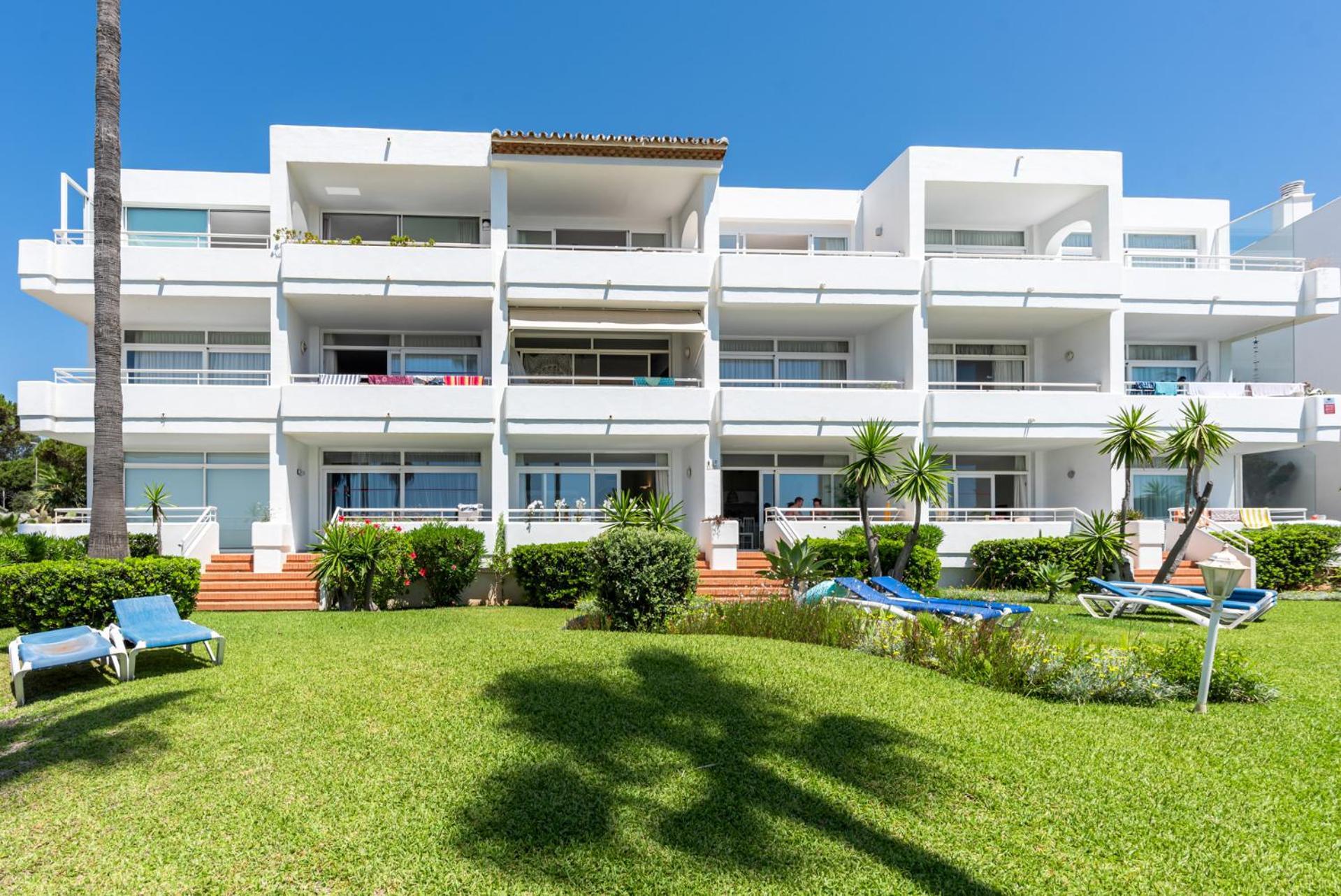 Miraflores Apartments By The Beach Costa Del Sol Sitio de Calahonda Екстериор снимка